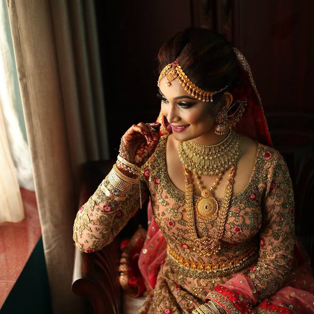 Bride,Mehndi,Lady,Beauty,Tradition,Sari,Pattern,Design,Ceremony,Wedding dress