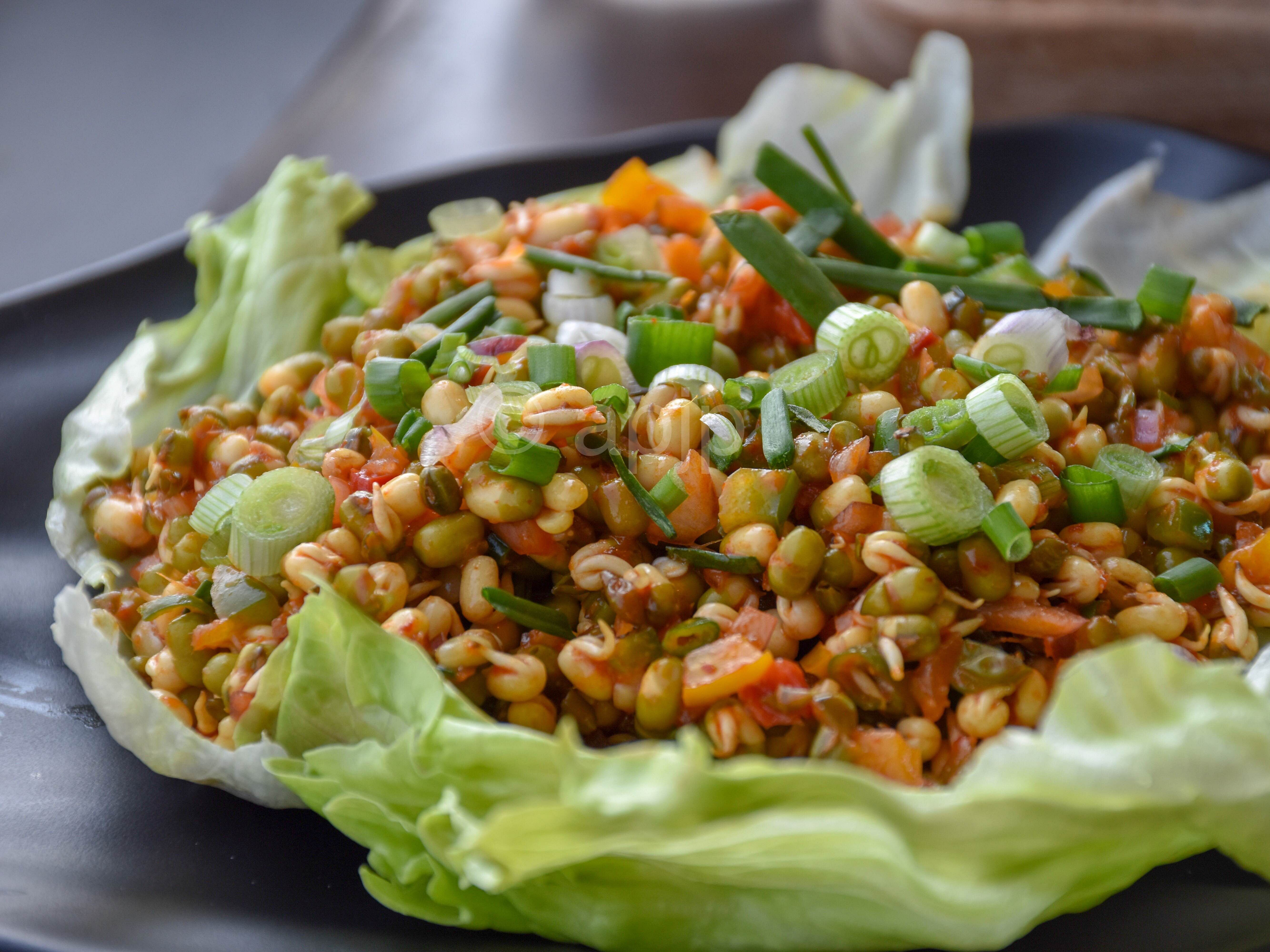 Dish,Food,Cuisine,Ingredient,Vegetable,Salad,Vegan nutrition,Produce,Chaat,Karedok