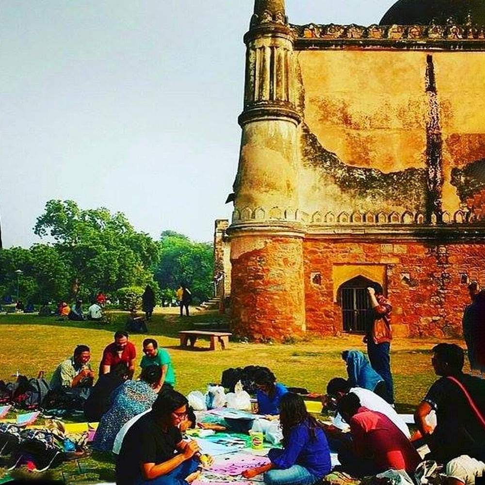 People,Sky,Tourism,Landmark,Crowd,Architecture,Grass,Summer,Tree,Leisure