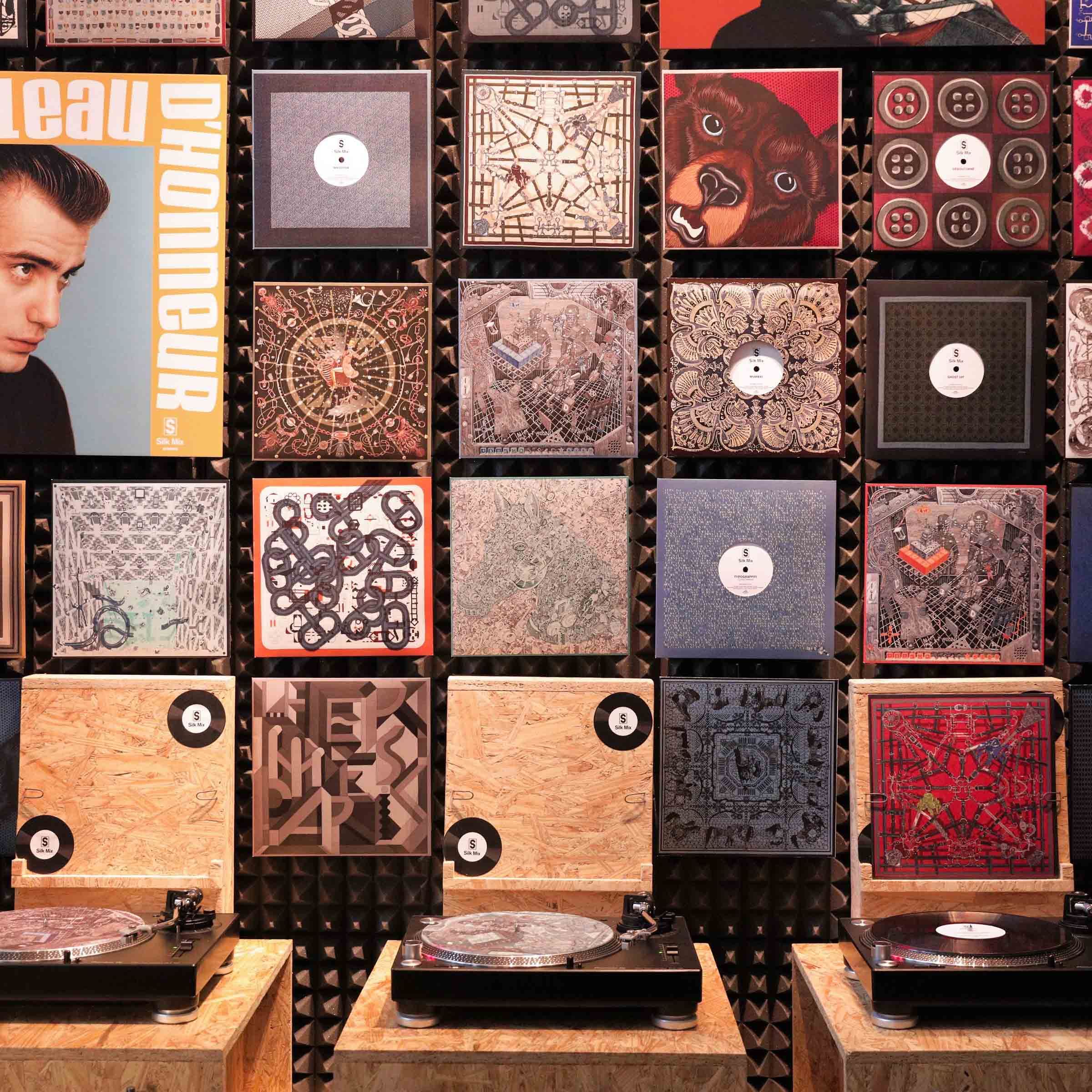 Brown,Textile,Flooring,Collection,Pattern,Square,Games,Art