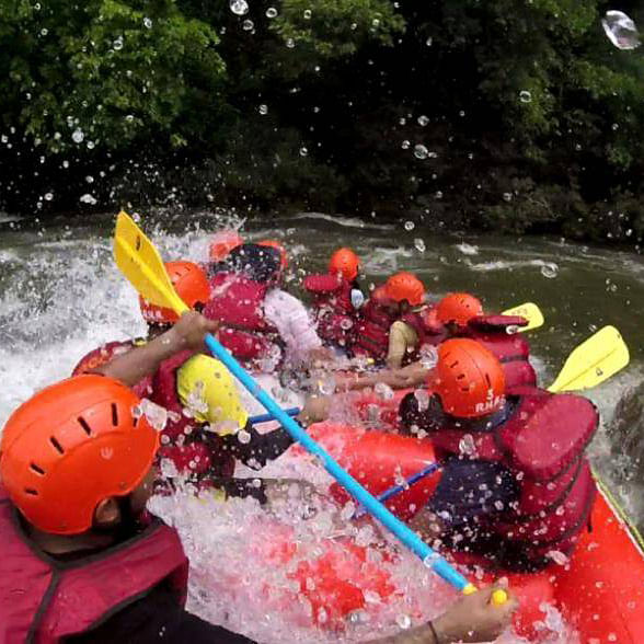 Rafting,Recreation,Vehicle,Lifejacket,Boat,Boats and boating--Equipment and supplies,Water sport,Fun,Boating,River