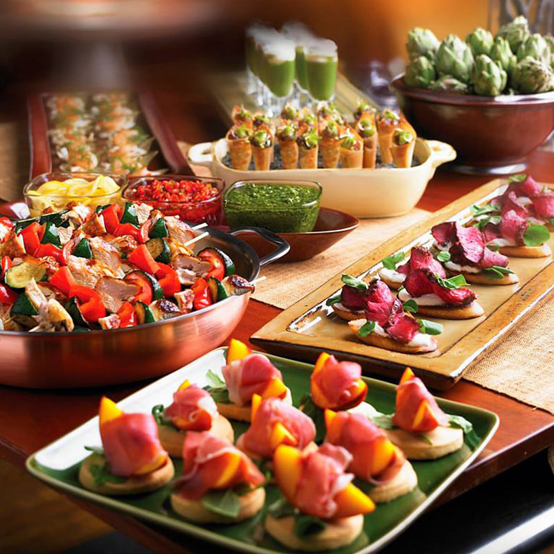 Dish,Cuisine,Food,Meal,Canapé,Hors d'oeuvre,appetizer,Crudités,Finger food,Ingredient