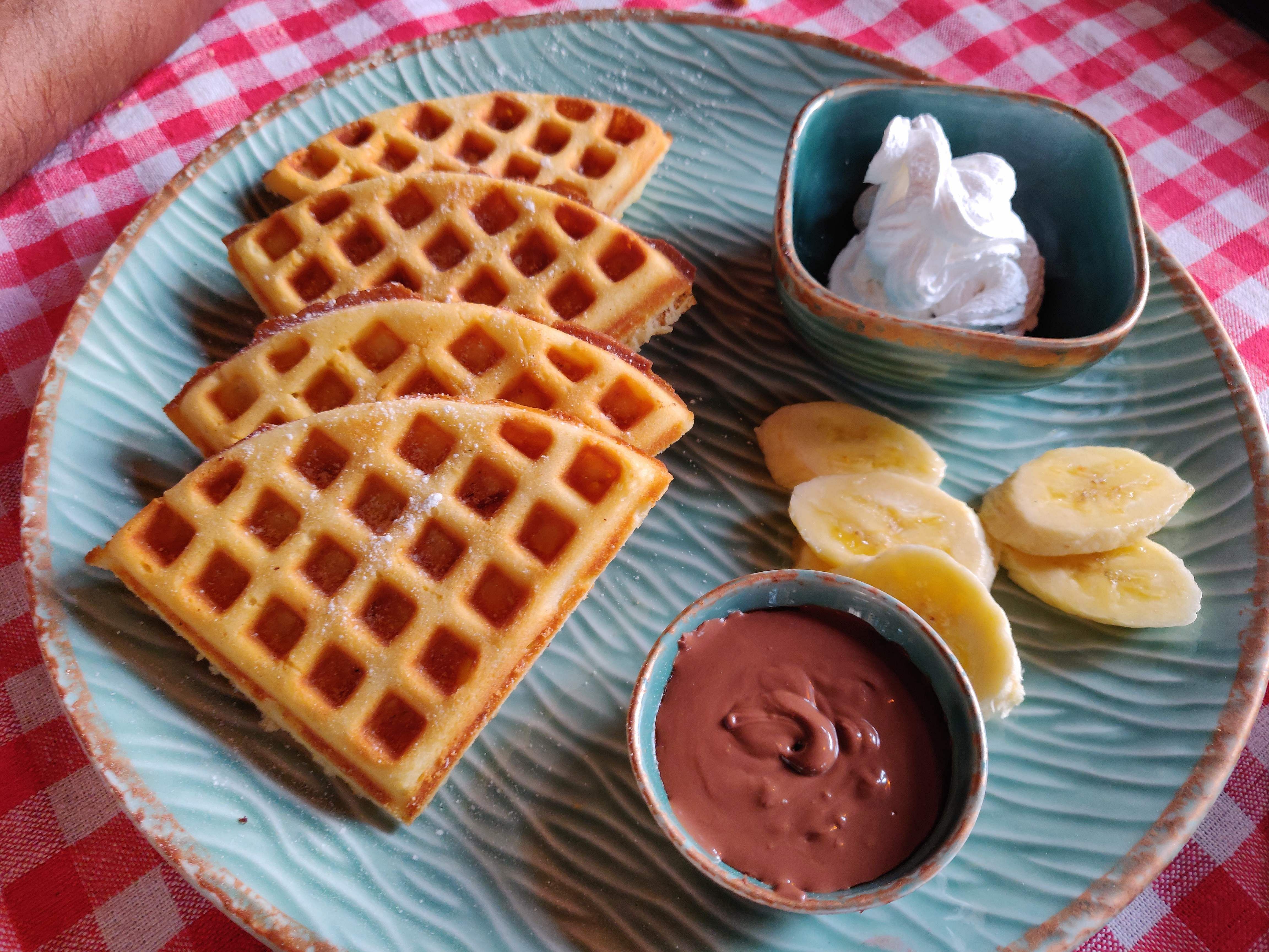 Dish,Food,Cuisine,Waffle,Belgian waffle,Ingredient,Wafer,Breakfast,Dessert,Meal