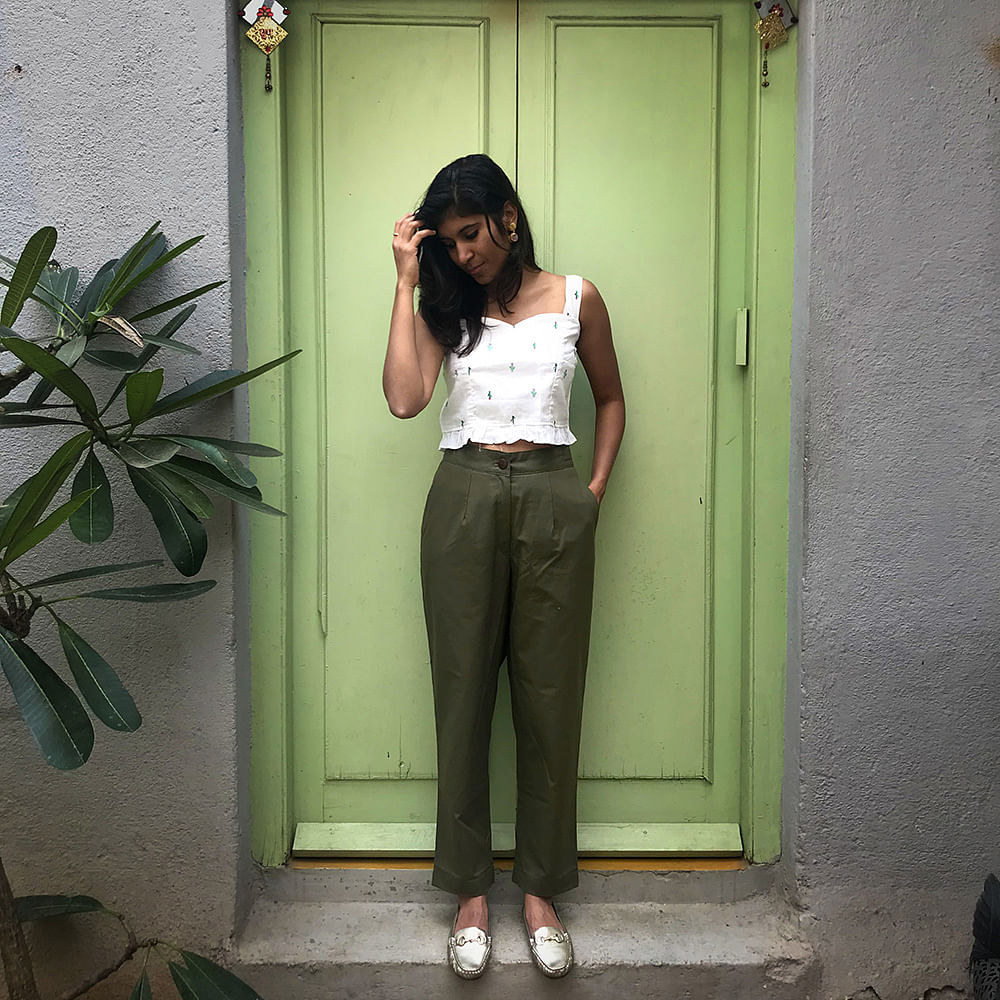 Green,Clothing,White,Shoulder,Waist,Standing,Snapshot,Leg,Trousers,Door