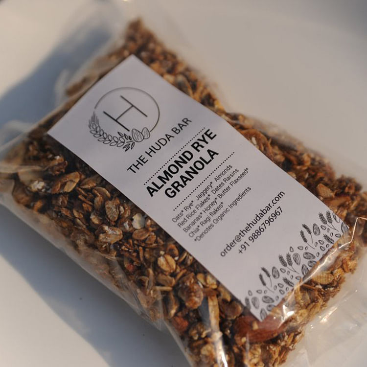 Granola,Food,Snack,Breakfast,Muesli,Farro,Breakfast cereal,Meal,Cuisine,Vegetarian food