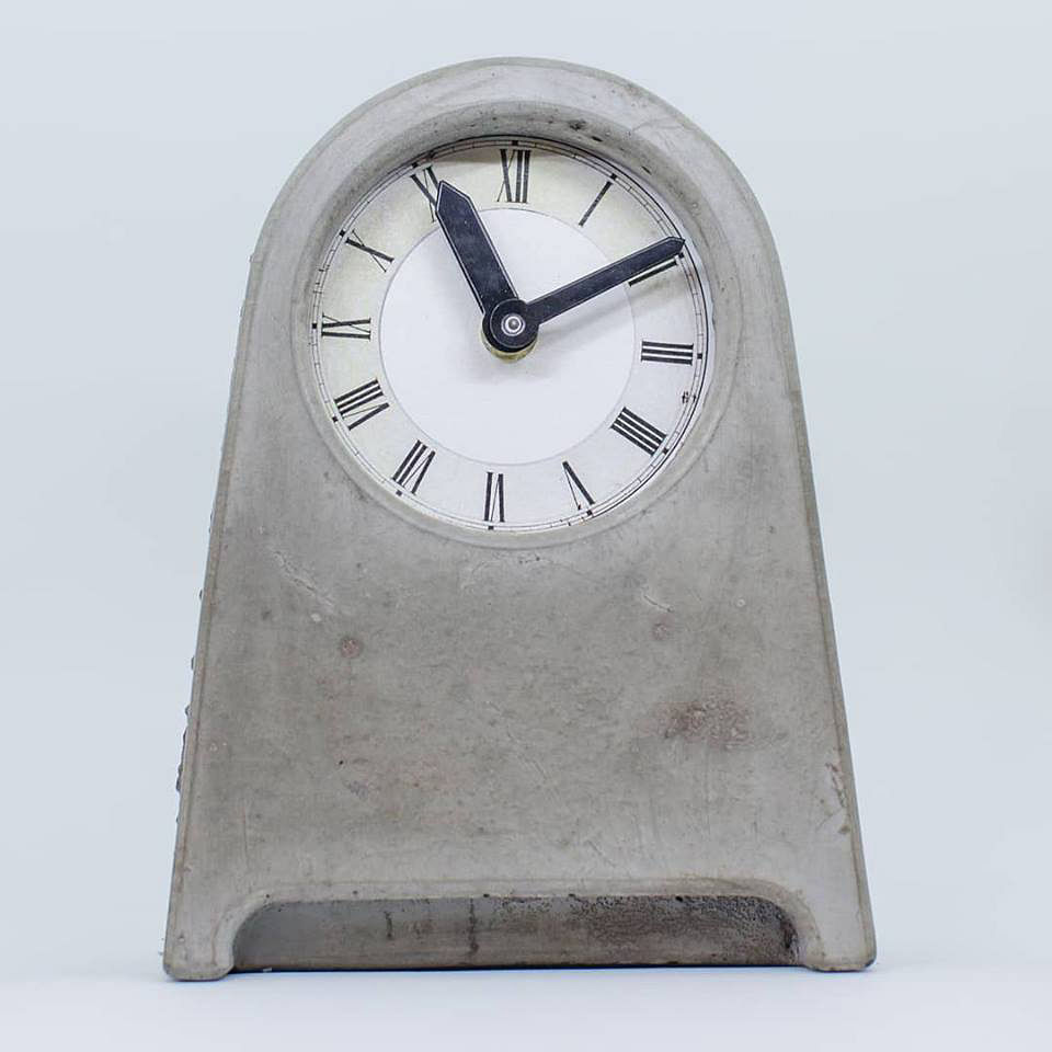 Clock,Wall clock,Home accessories,Interior design,Furniture,Metal