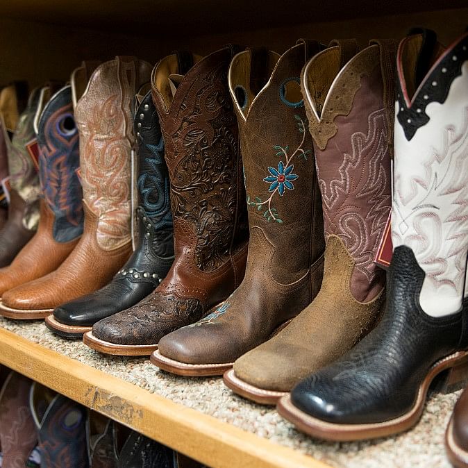 Footwear,Cowboy boot,Boot,Shoe,Durango boot,Riding boot,Recreation