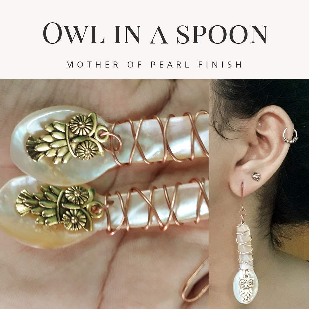 Ear,Footwear,Nose,Fashion accessory,Organ,Jewellery,Finger,Shoe,Earrings,Human body