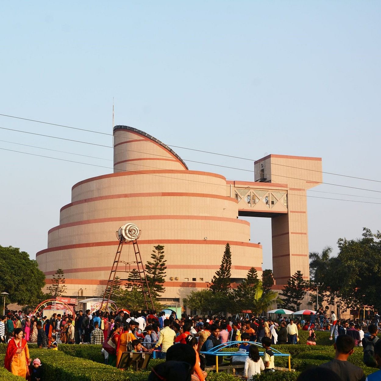 Architecture,Sky,Building,Temple,Crowd,Tourism,Leisure