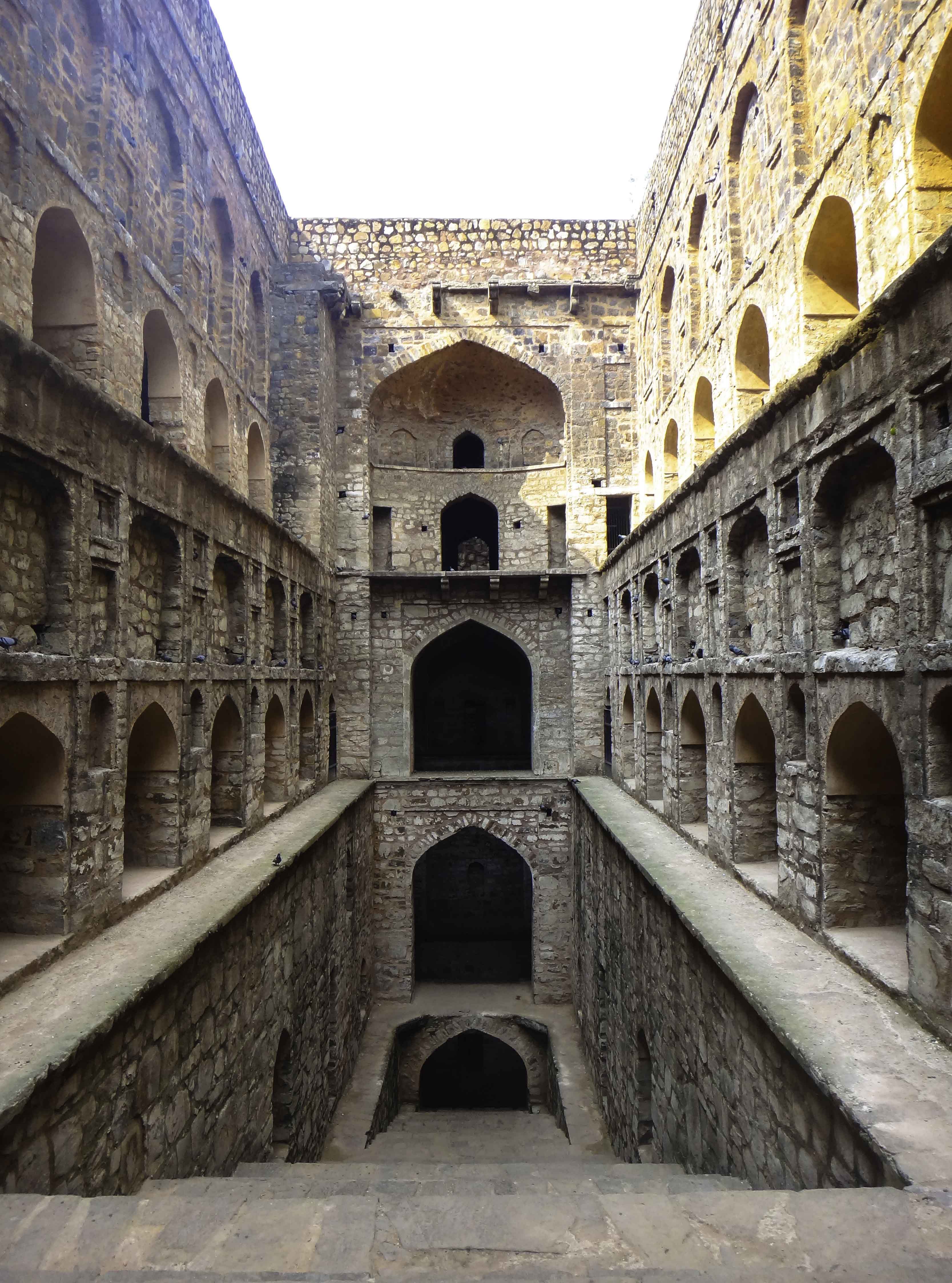 Landmark,Holy places,Architecture,Arch,Historic site,Fortification,Building,Ancient history,Caravanserai,History