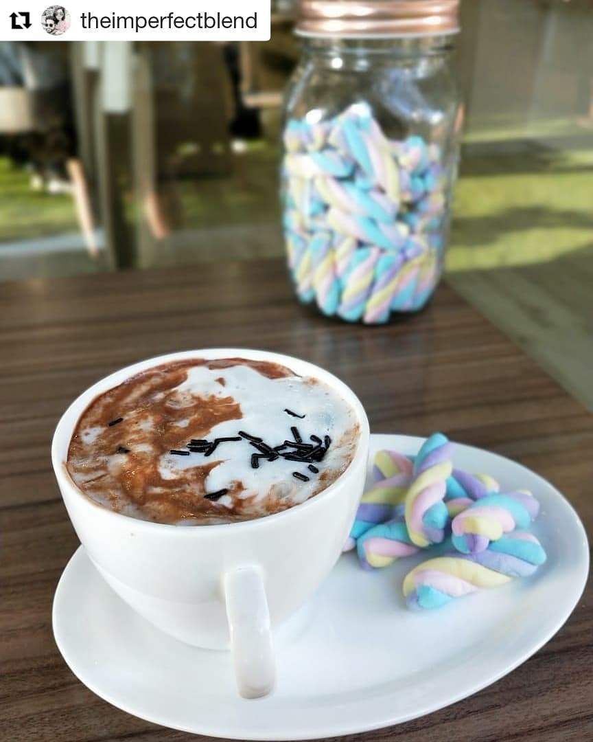 Food,Dish,Cuisine,Ingredient,Ice cream,Frozen dessert,Dessert,Sundae,Breakfast,Meal