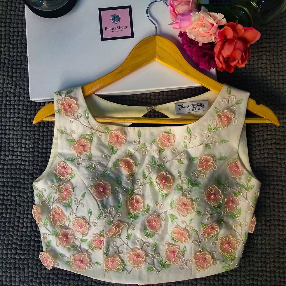 Clothing,Product,Pattern,Blouse,Pattern,Textile,Dress,Crop top,Baby & toddler clothing,Sleeveless shirt