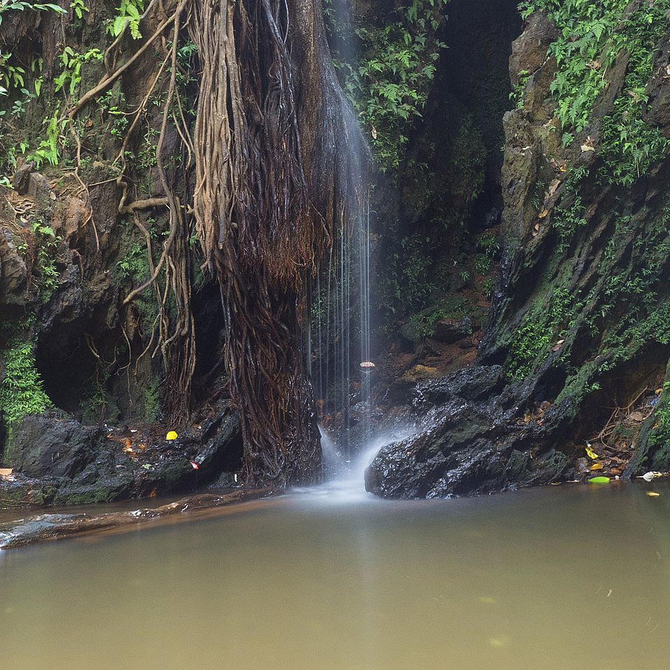 Water resources,Body of water,Waterfall,Natural landscape,Nature,Water,Nature reserve,Watercourse,Vegetation,Stream