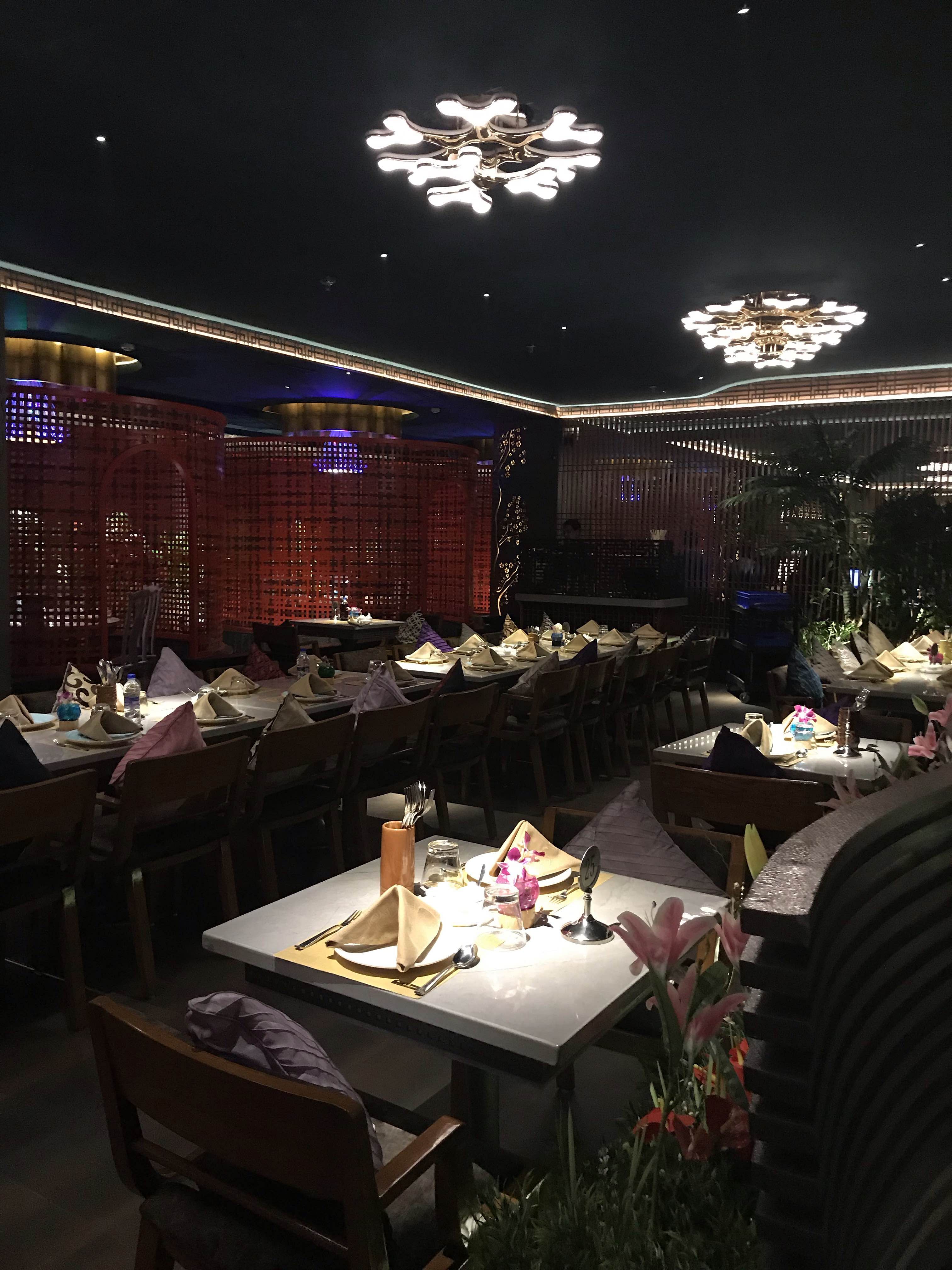 Restaurant,Lighting,Interior design,Function hall,Room,Building,Sky,Design,Rehearsal dinner,Table