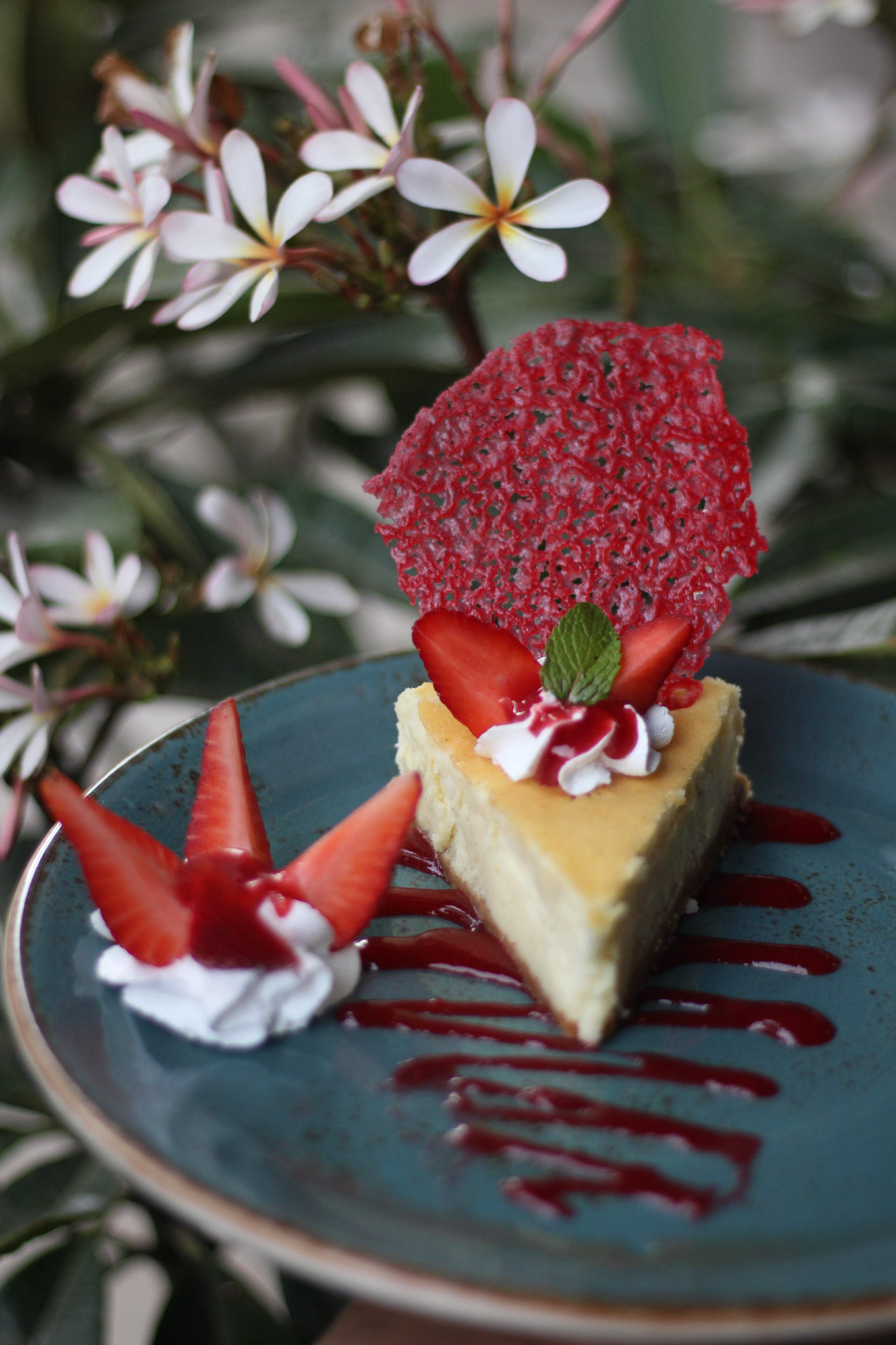 Food,Strawberry,Strawberries,Dessert,Dish,Cuisine,Cheesecake,Ingredient,Sweetness,Cream