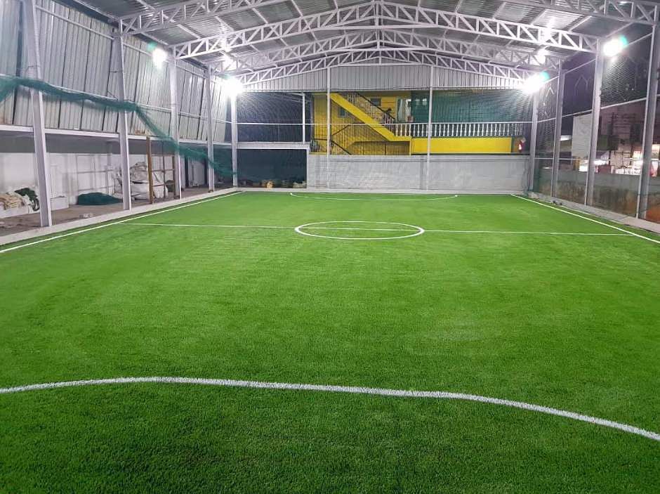 Sport venue,Grass,Stadium,Team sport,Artificial turf,Soccer,Ball game,Sports,Soccer-specific stadium,Indoor soccer