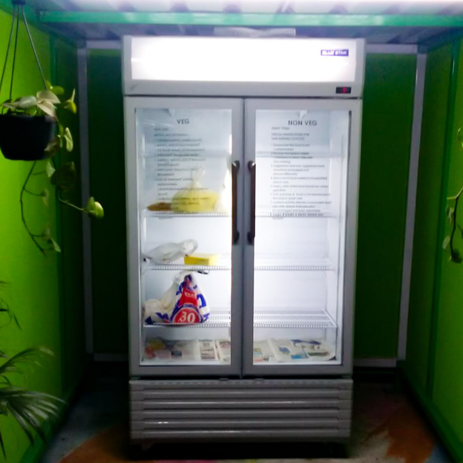 Refrigerator,Major appliance,Kitchen appliance,Green,Home appliance,Freezer,Machine