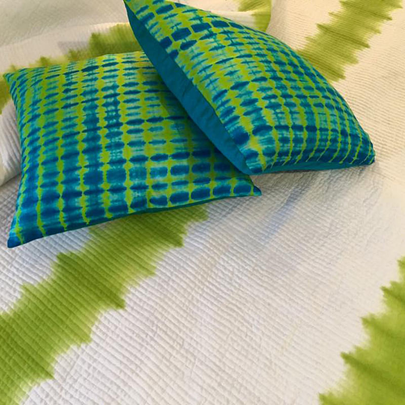 Green,Blue,Cushion,Turquoise,Pillow,Yellow,Textile,Throw pillow,Furniture,Linens