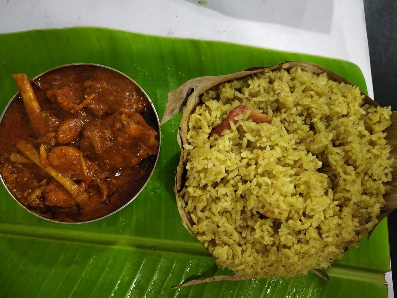 Dish,Food,Cuisine,Steamed rice,Rice,Leaf,Ingredient,Andhra food,Meal,Banana leaf rice