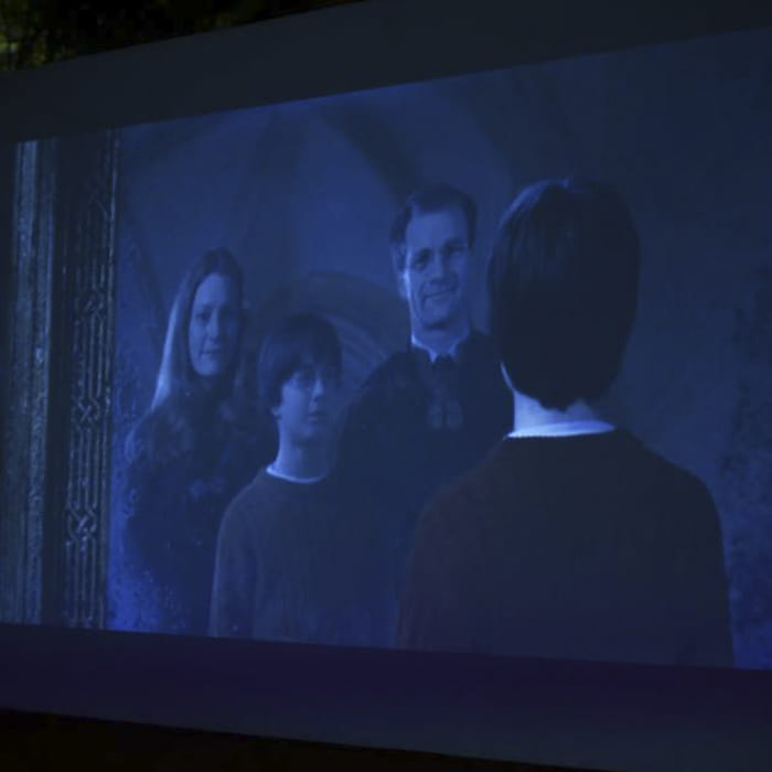 Projection screen,Display device,Technology,Design,Projector accessory,Media,Adaptation,Electronic device,Event,Screenshot