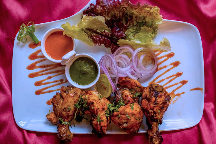 Dish,Cuisine,Food,Fried food,Ingredient,Pakora,Fried chicken,Chicken tikka,Fritter,Tandoori chicken