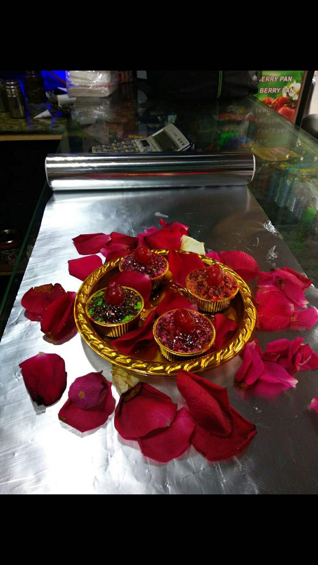 Red,Flower,Rose,Petal,Plant,Rose family,Diwali,Rose order,Cut flowers,Garden roses