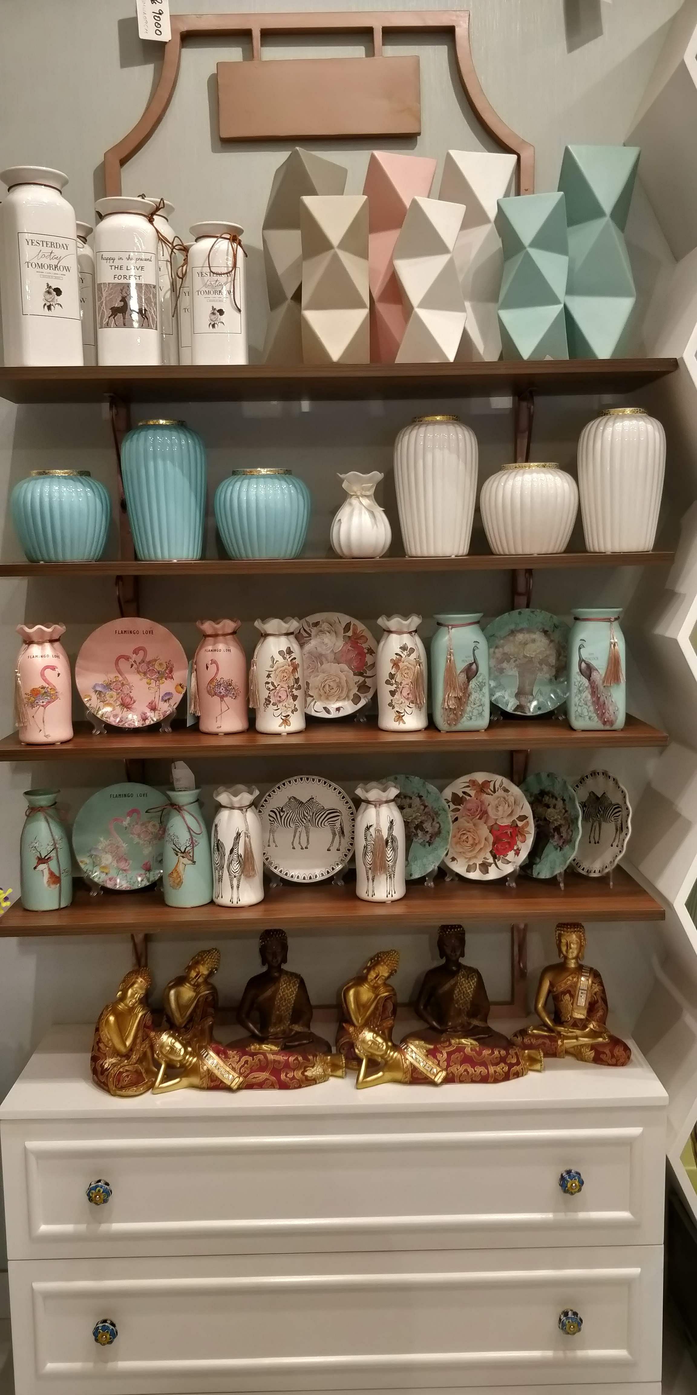 Shelf,Collection,Display case,Room,Furniture,Interior design,Shelving