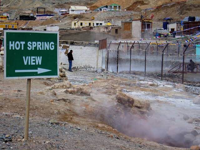 Geological phenomenon,Water,Sign,Signage