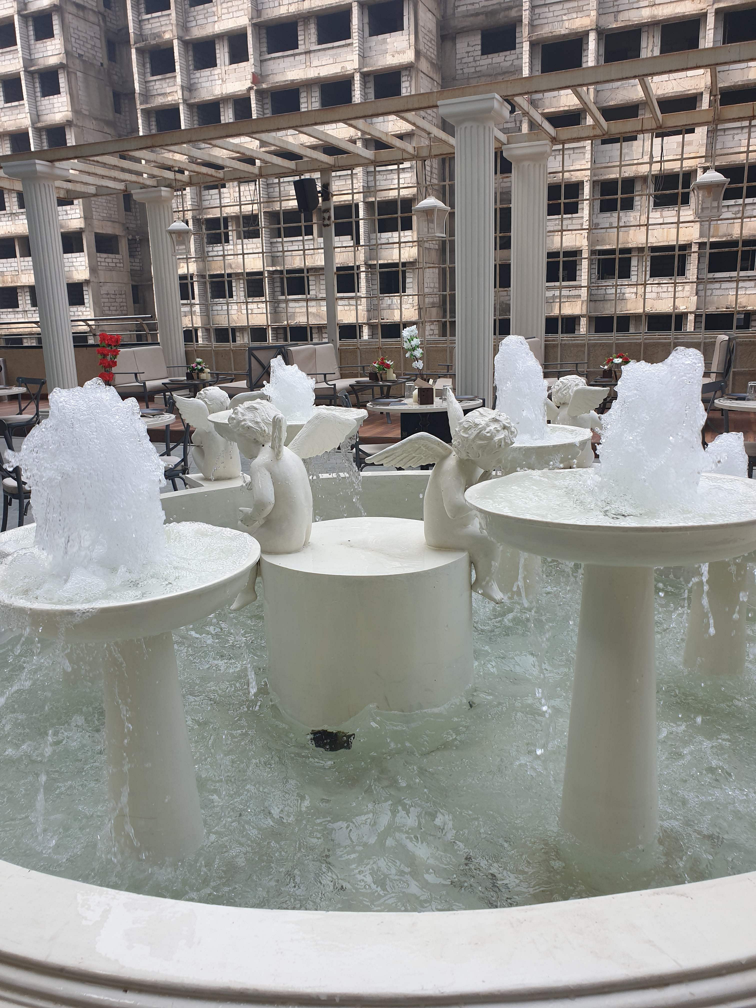 White,Fountain,Snow,Winter,Architecture,Freezing,Water feature,Ice,Sculpture,Urban design