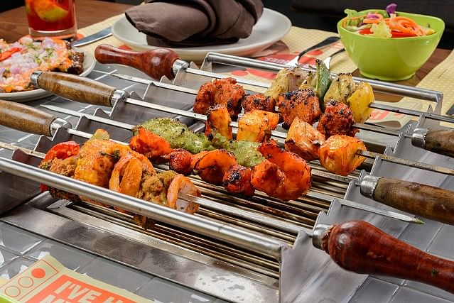 Dish,Food,Cuisine,Barbecue,Yakitori,Meat,Ingredient,Fried food,Chicken tikka,Kebab