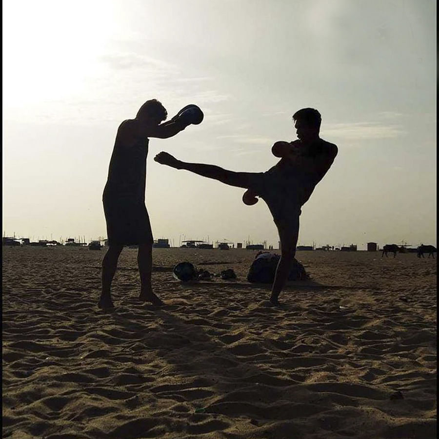 People in nature,People on beach,Friendship,Sky,Happy,Fun,Gesture,Love,Silhouette,Photography