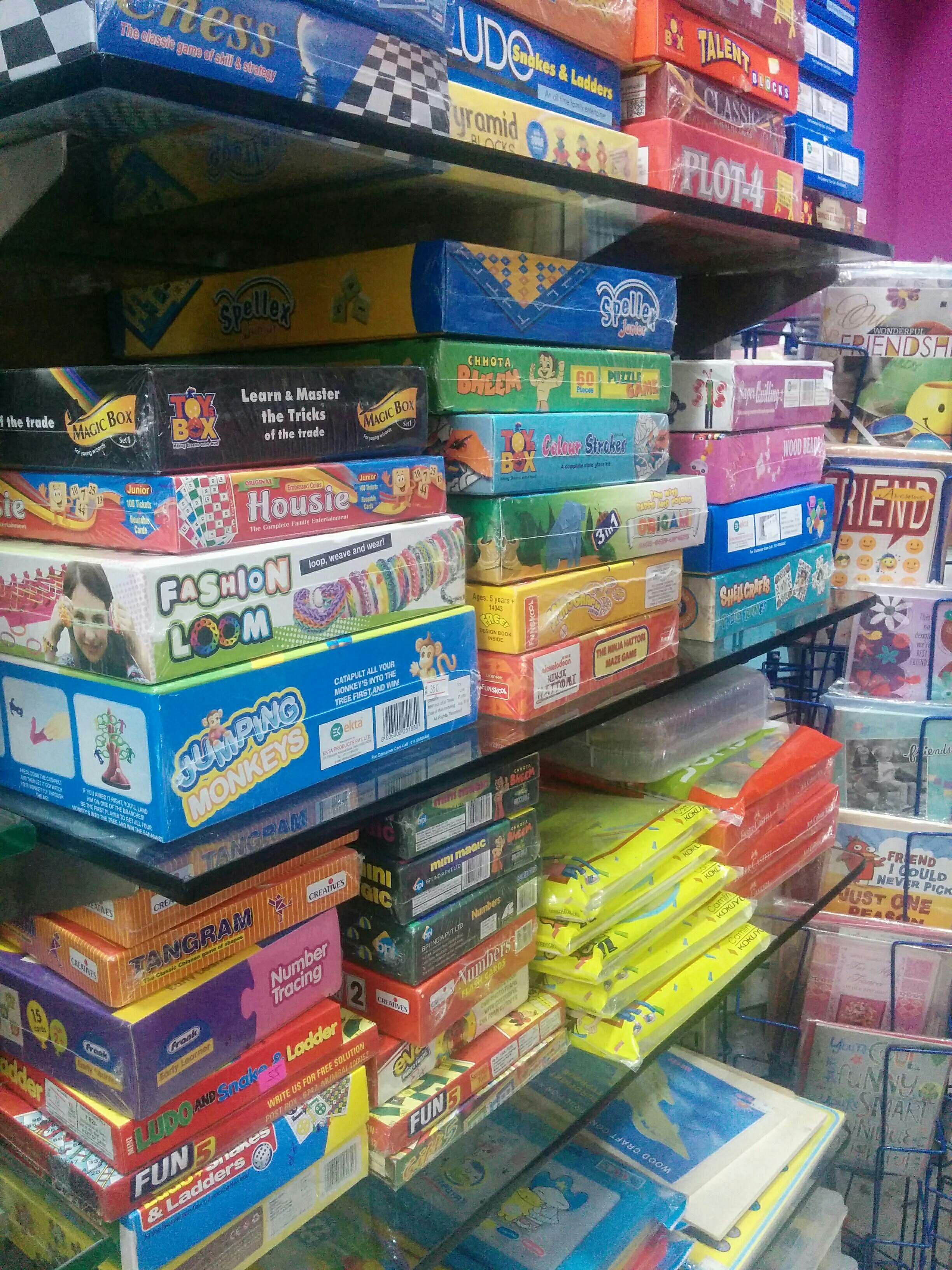 Snack,Retail,Convenience store,Supermarket,Grocery store,Convenience food,Plastic,Building