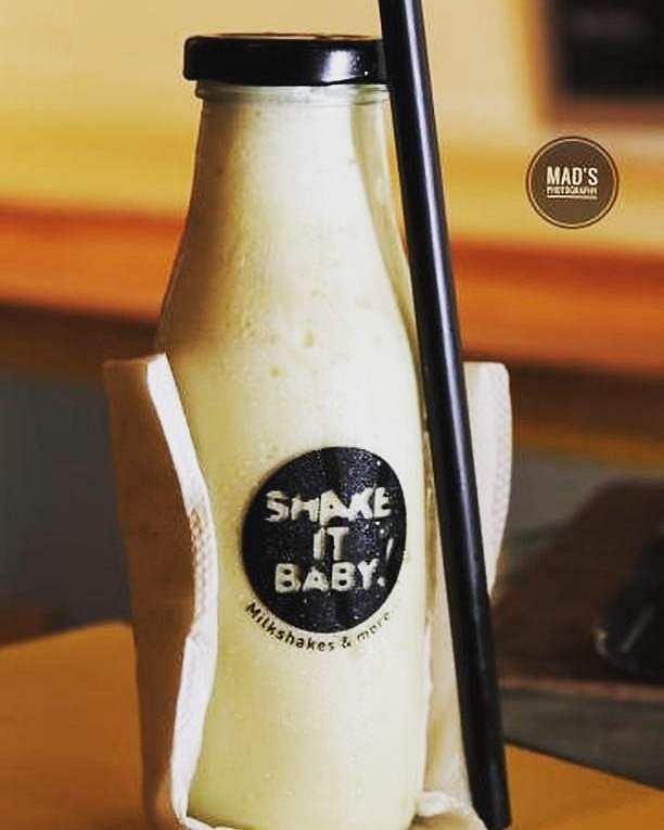 Bottle,Drink,Glass bottle,Beer bottle,Dairy,Ingredient