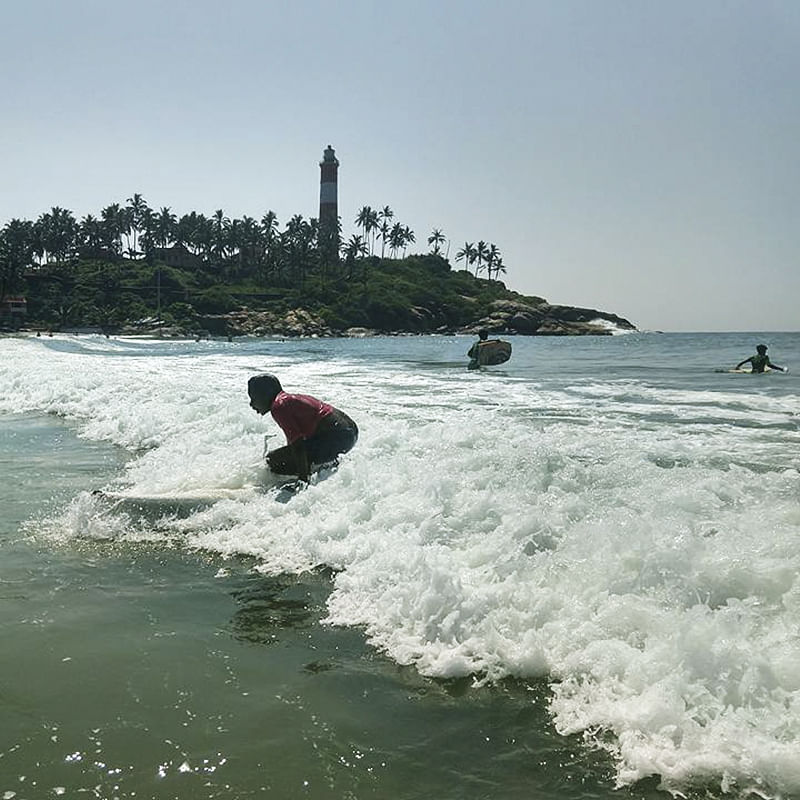 Wave,Wind wave,Sea,Water,Ocean,Beach,Surfing,Sky,Vacation,Surface water sports