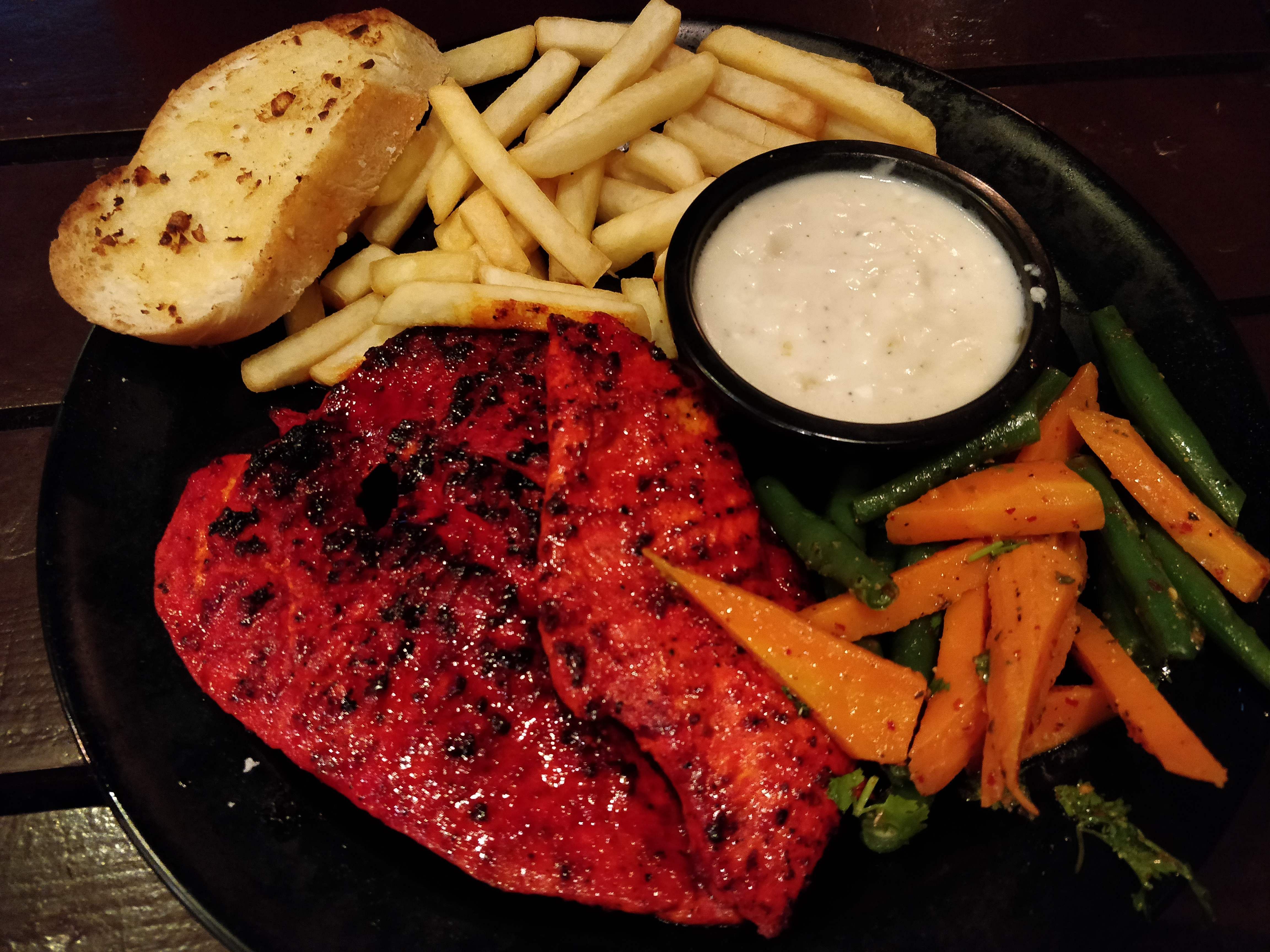 Dish,Food,Cuisine,Ingredient,Flat iron steak,Fried food,Steak frites,Sirloin steak,Rib eye steak,Meat