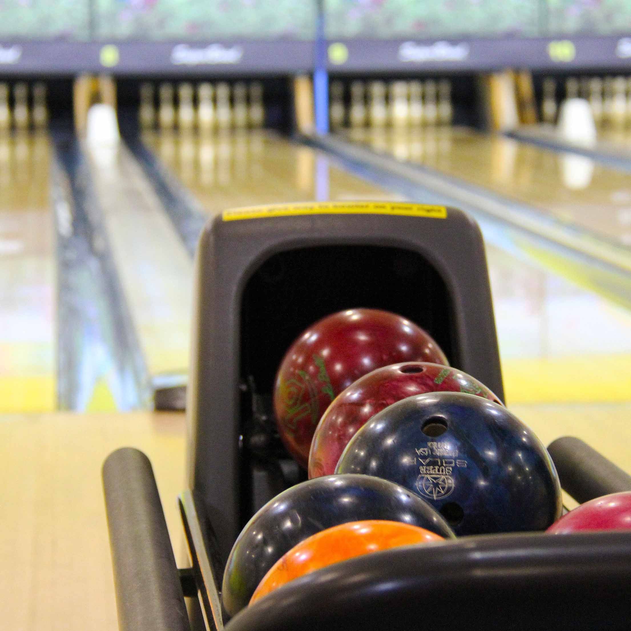 Bowling,Ten-pin bowling,Bowling equipment,Bowling ball,Bowling pin,Ball,Duckpin bowling,Ball game,Skittles (sport),Individual sports