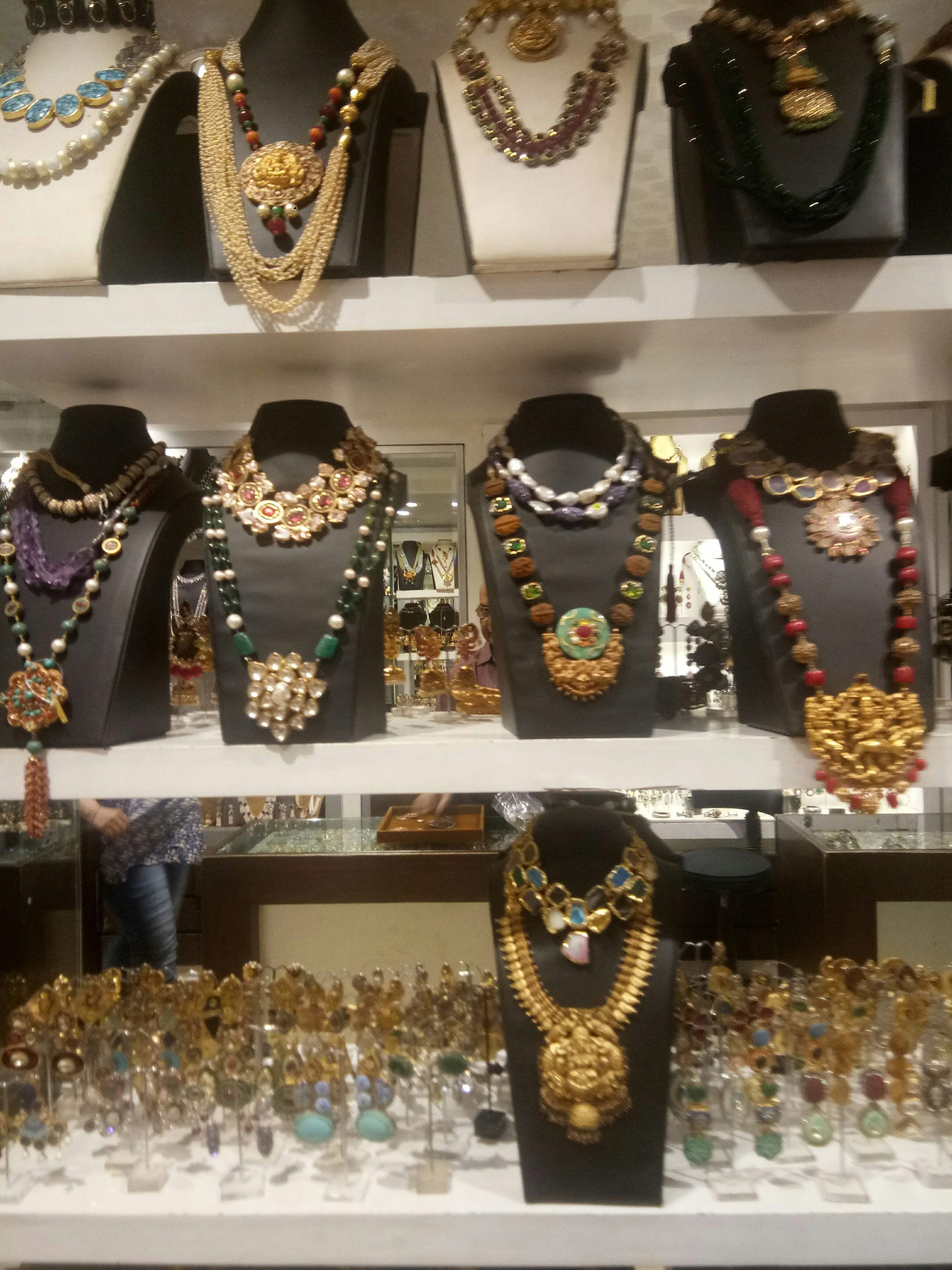 Jewelry curio hotsell