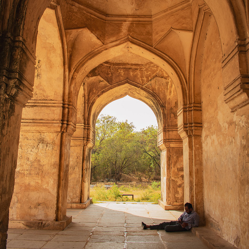 Arch,Architecture,Building,Arcade,Historic site,Caravanserai,Medieval architecture,History