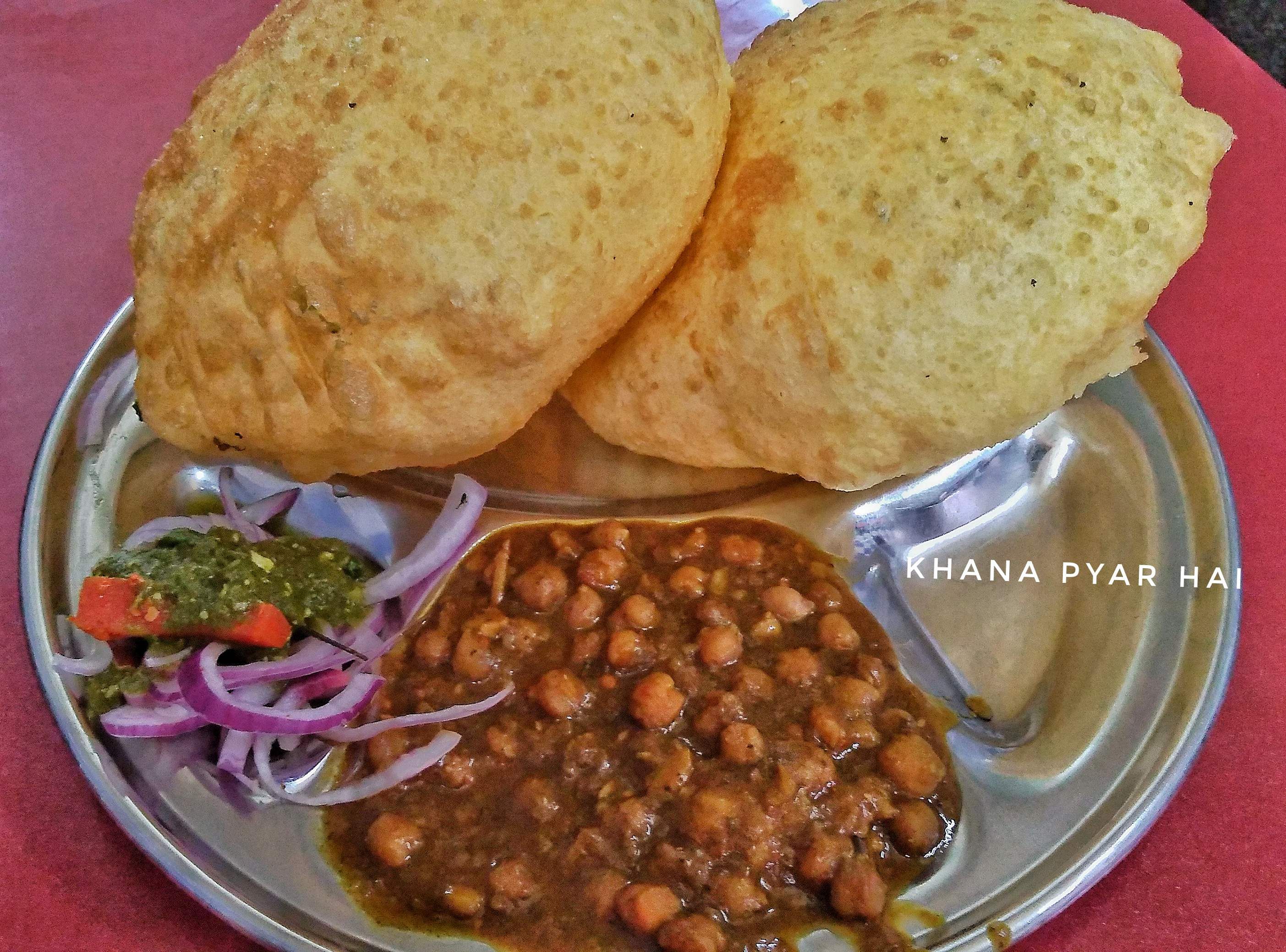 Dish,Food,Cuisine,Puri,Ingredient,Chole bhature,Produce,Indian cuisine,Staple food,Fried food