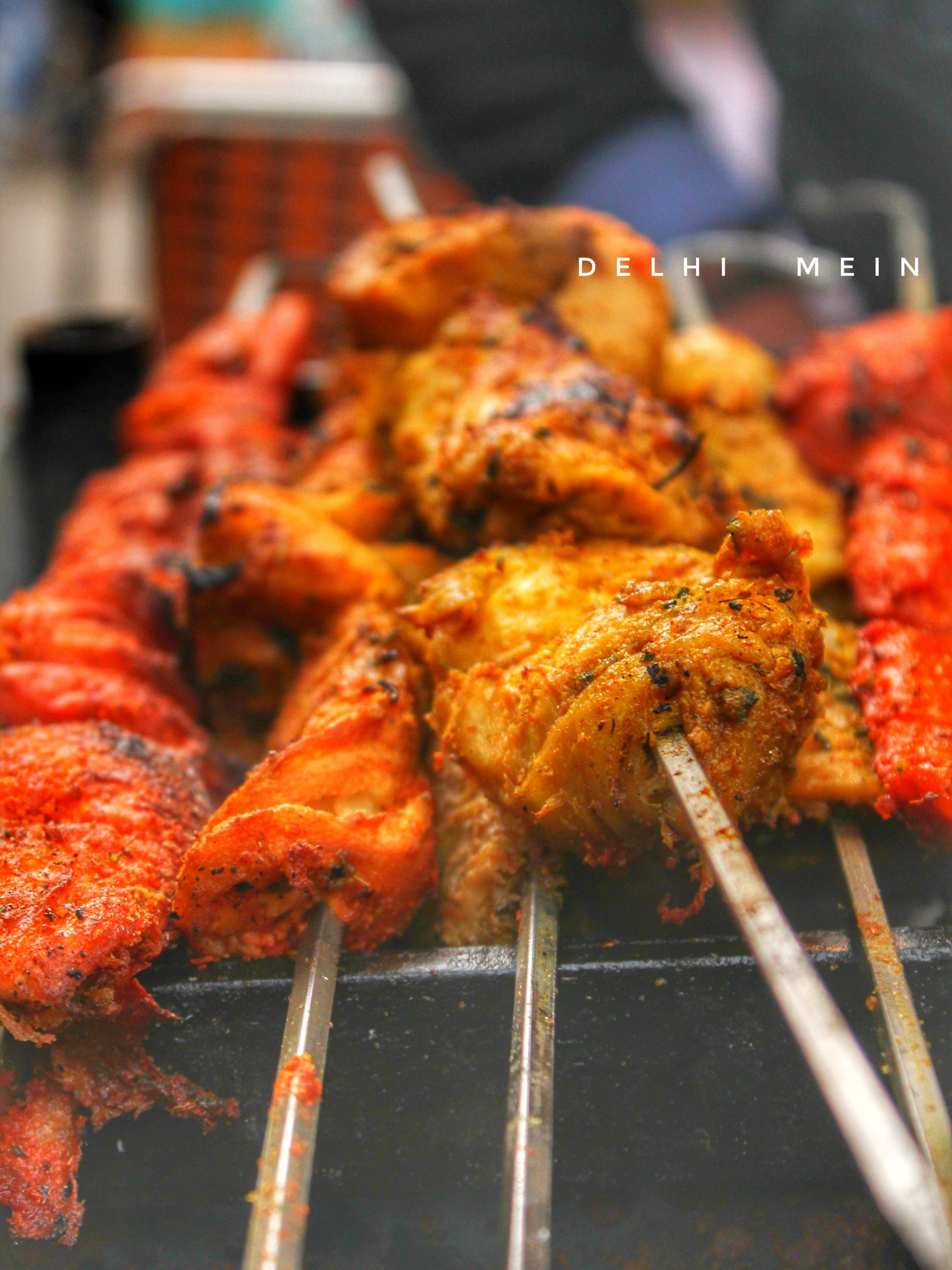 Dish,Food,Cuisine,Yakitori,Shashlik,Souvlaki,Barbecue,Grilling,Shish taouk,Meat