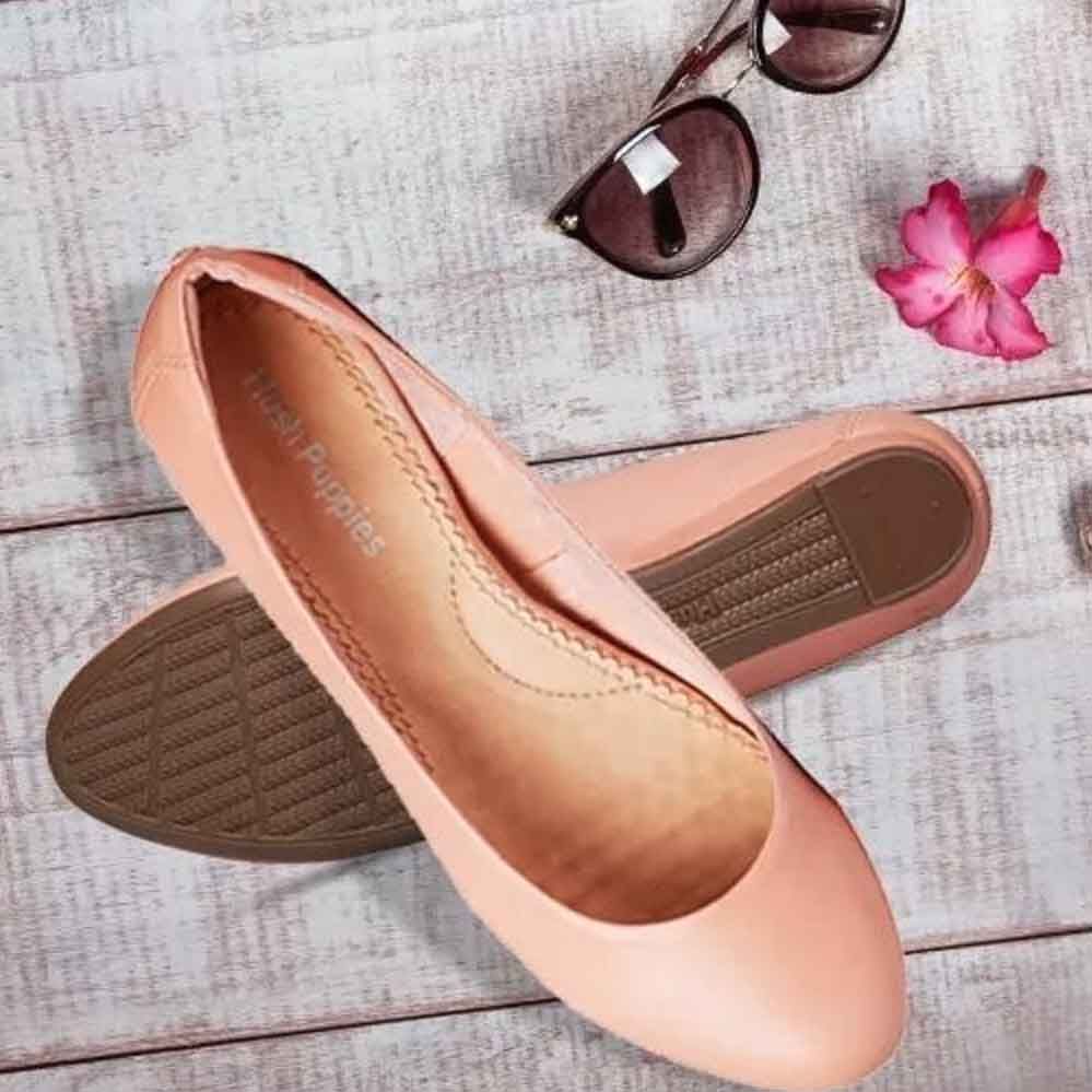 Footwear,Shoe,Ballet flat,Tan,Beige