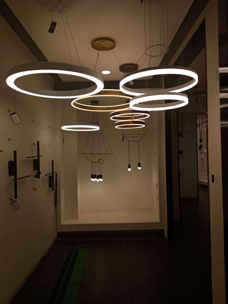 Ceiling,Lighting,Light fixture,Light,Interior design,Room,Architecture,Ceiling fixture,Fluorescent lamp,Design