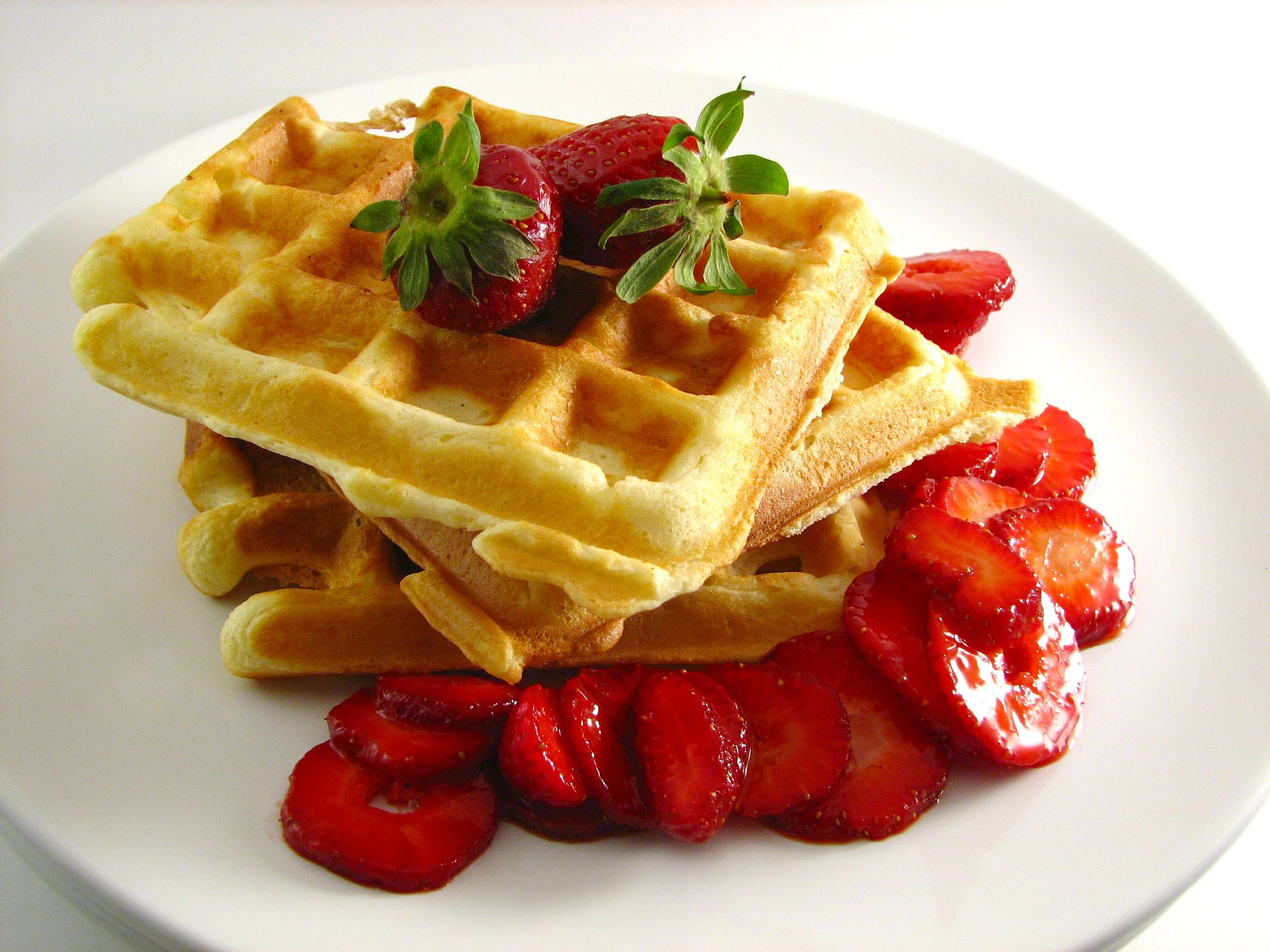 Dish,Food,Cuisine,Belgian waffle,Breakfast,Waffle,Ingredient,Wafer,Meal,Produce