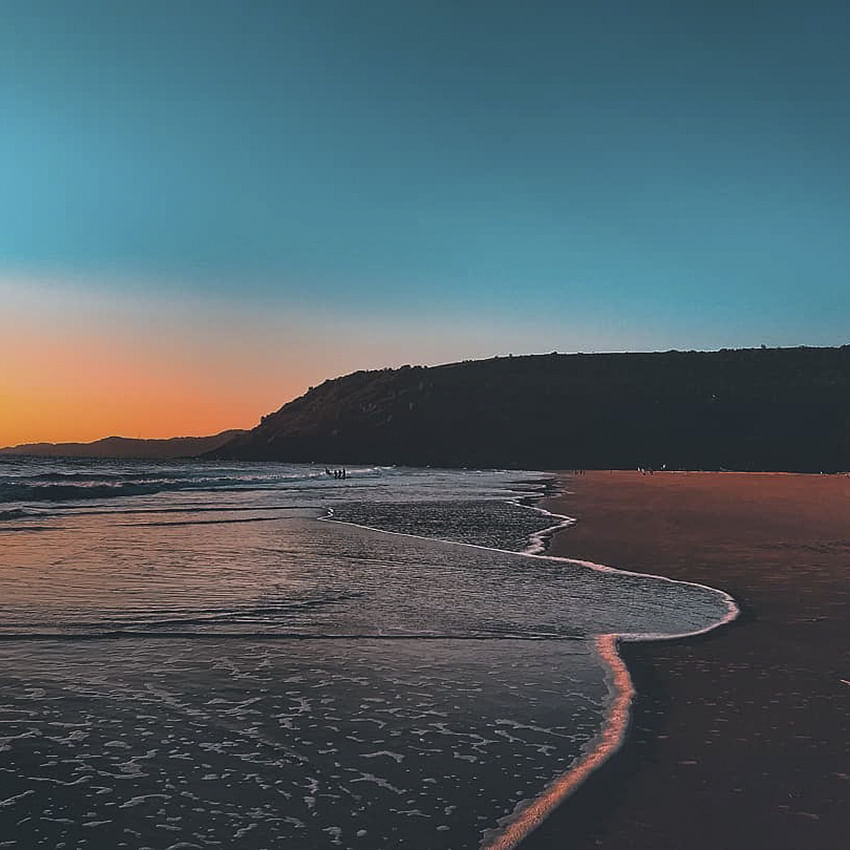 Body of water,Sky,Sea,Horizon,Coast,Water,Ocean,Blue,Beach,Shore