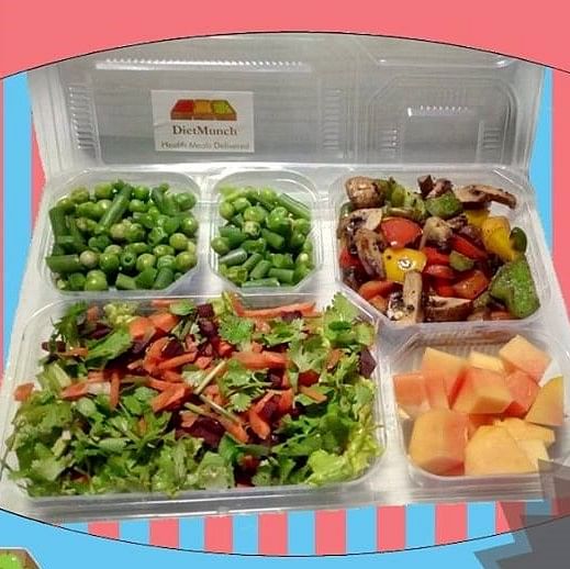 Meal,Garden salad,Lunch,Food,Dish,Cuisine,Ingredient,Prepackaged meal,Vegetable,Salad