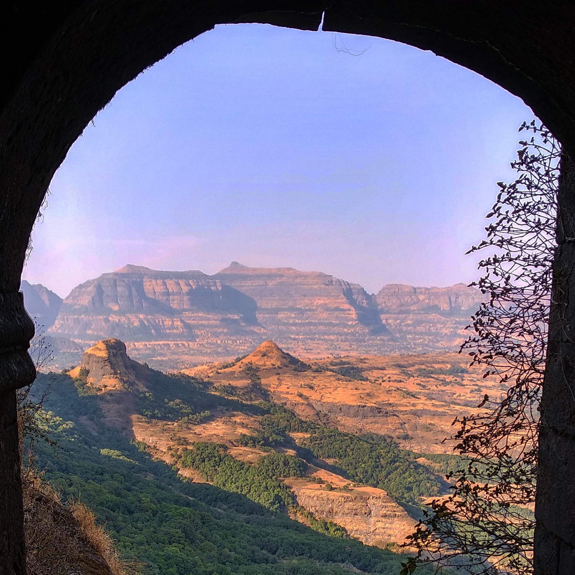 Sky,Formation,Rock,Arch,Mountain,Tree,Window,Geology,National park,Architecture