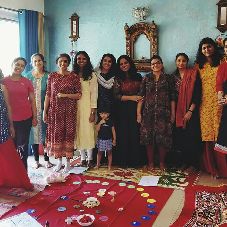 Red,Event,Maroon,Carpet,Fashion design,Ceremony,Flooring,Sari,Formal wear,Red carpet