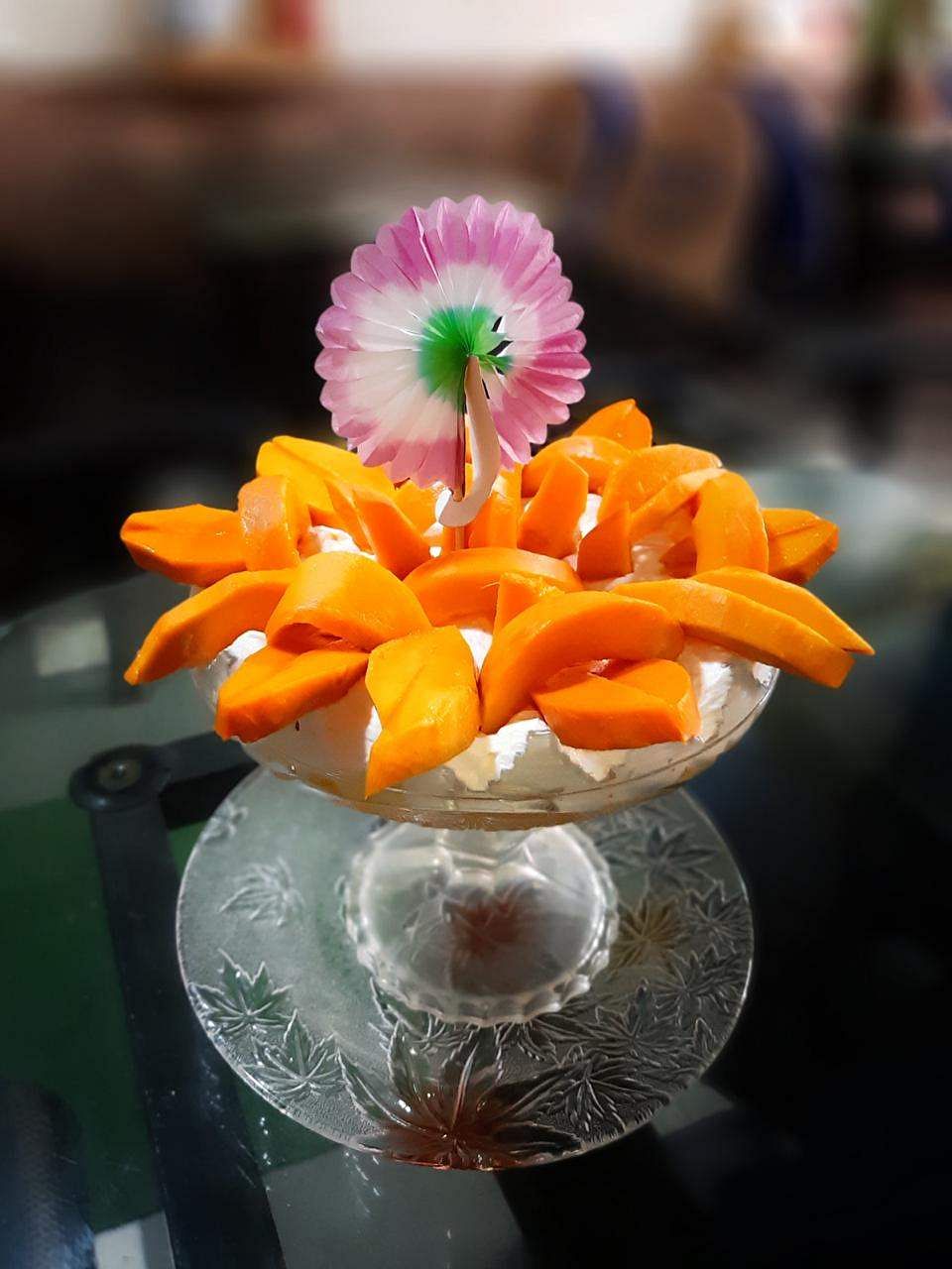 Orange,Flower,Plant,Petal,Food,Centrepiece,Cut flowers,Floristry,Garnish,Flower Arranging