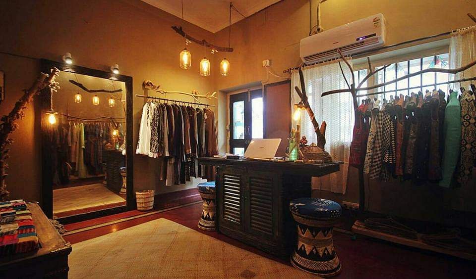 Room,Building,Property,Boutique,Interior design,Ceiling,Furniture,Closet,Floor,House