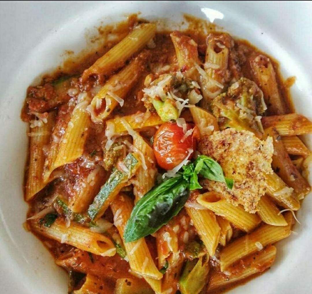 Food,Cuisine,Penne,Dish,Ingredient,Penne alla vodka,Italian food,Meat,Pasta pomodoro,Rigatoni